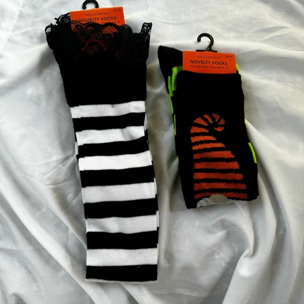 Halloween Novelty Knee Length Socks - 3 Pair - Picture 9 of 14
